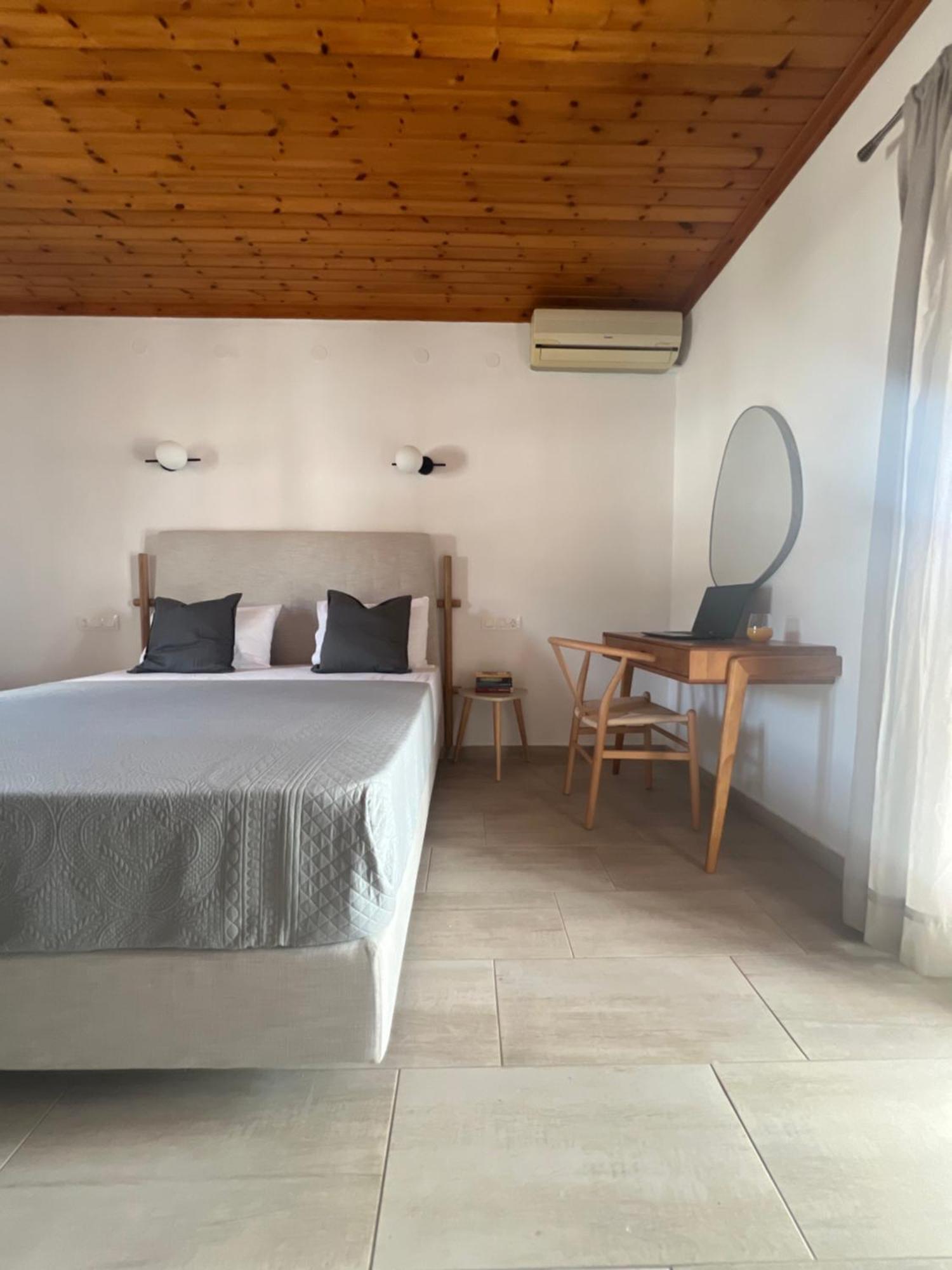 Central Apartment *