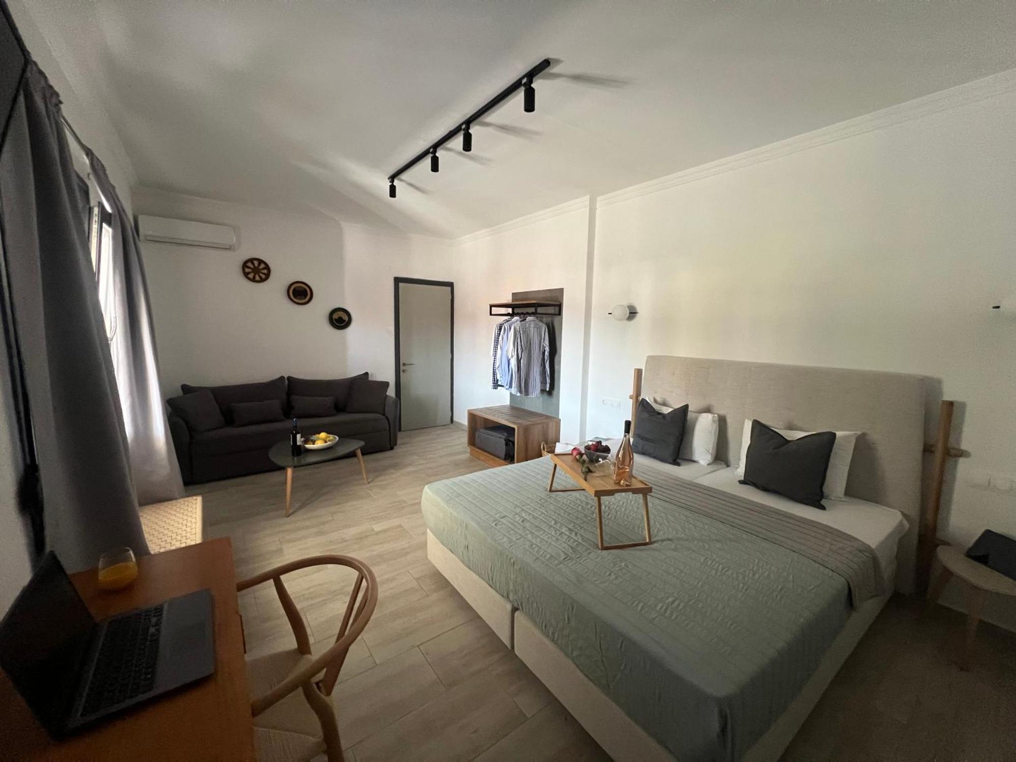 Central Apartment *